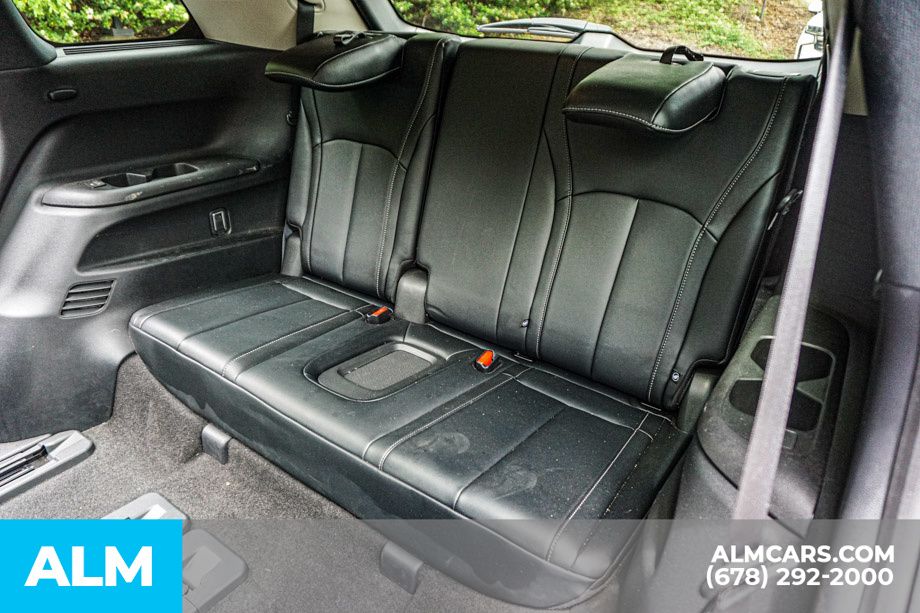 Used 2024 Black INFINITI LUXE image 21