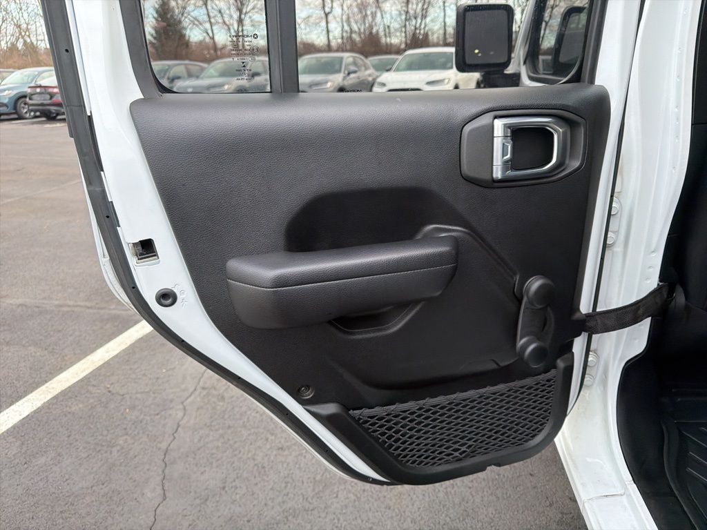 Thumbnail: 2021 Jeep Wrangler - 21