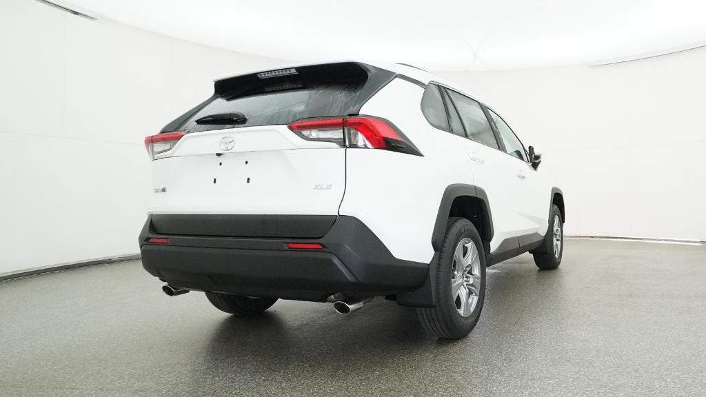 Thumbnail: 2025 Toyota RAV4 - 21