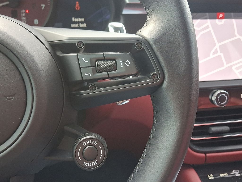 Thumbnail: 2025 Porsche Macan - 24