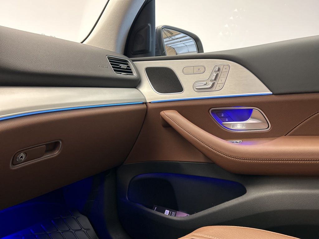 Thumbnail: 2025 Mercedes-Benz GLE - 21