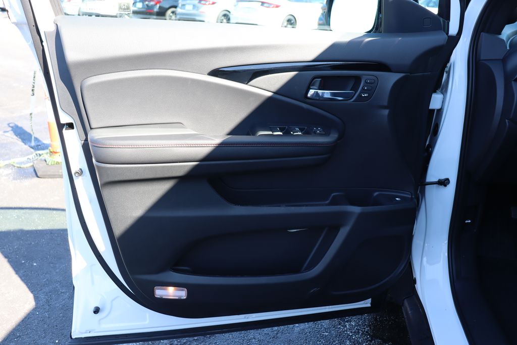 Thumbnail: 2025 Honda Ridgeline - 29