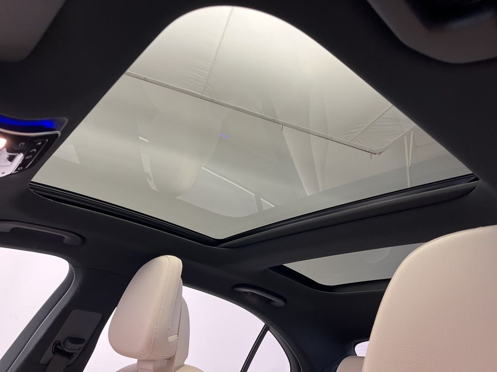 Thumbnail: 2025 Mercedes-Benz C-Class - 22