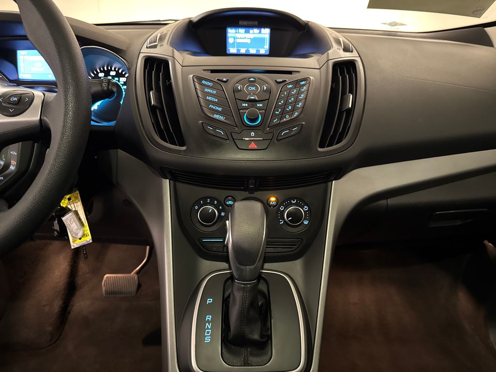 Used 2014 White Ford SE image 23
