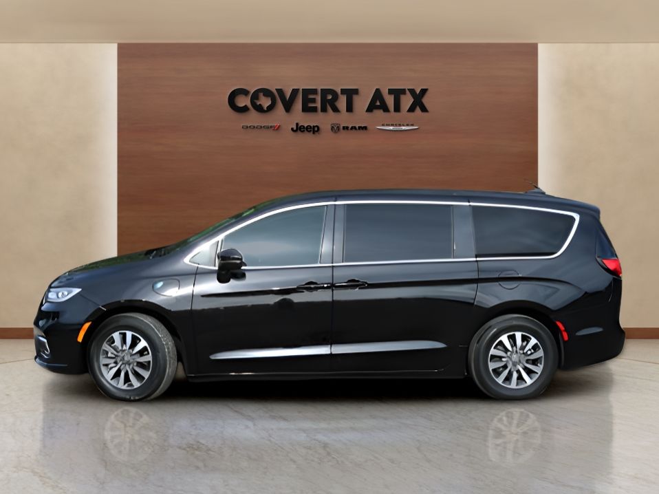 Used Car 2024 Chrysler Pacifica Hybrid  Select For Sale Under $30,000 In Austin, Texas