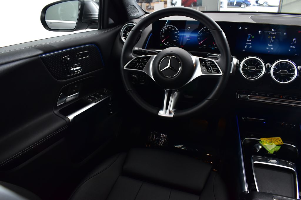 Thumbnail: 2025 Mercedes-Benz GLB - 25