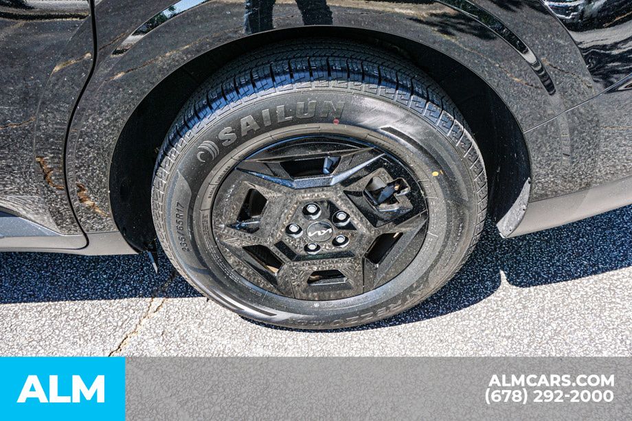 Used 2025 Black Kia LXS image 17