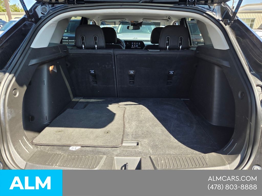 Used 2025 Black Chevrolet LS image 11