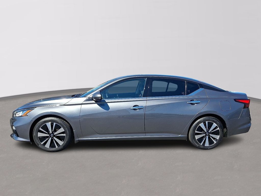 Thumbnail: 2021 Nissan Altima - 7