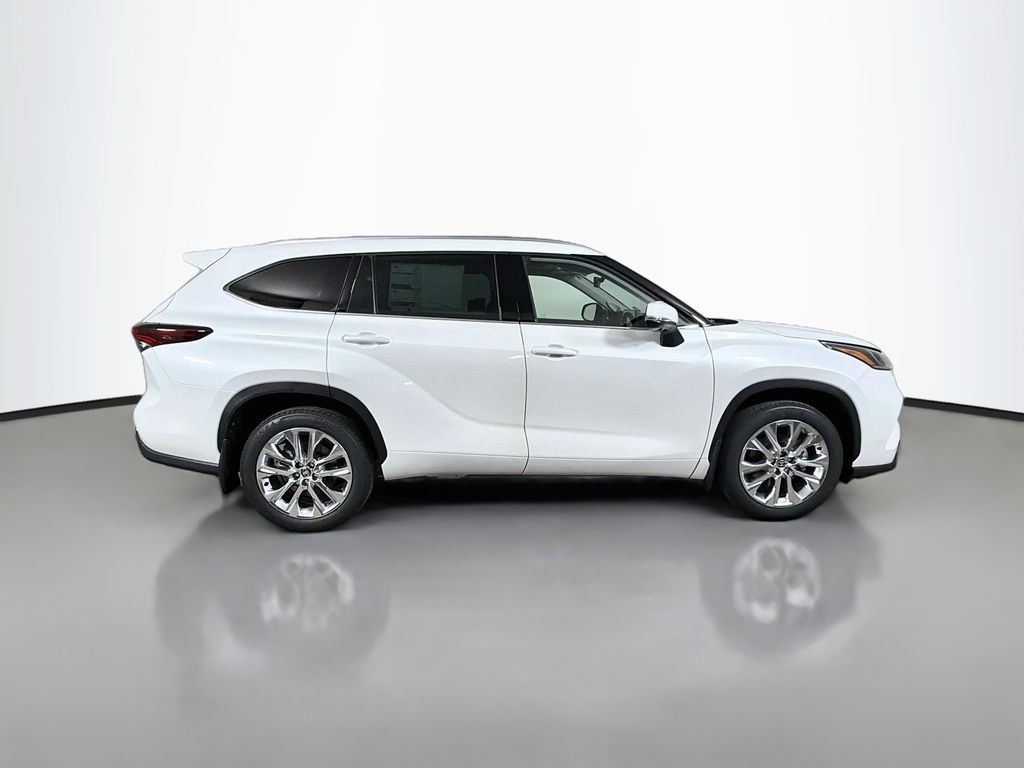 New 2026 Toyota Highlander SUV