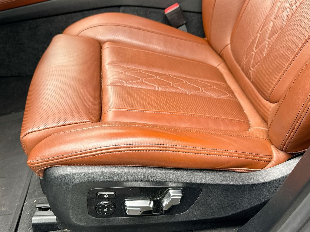 2023 BMW X7 xDrive40i 2