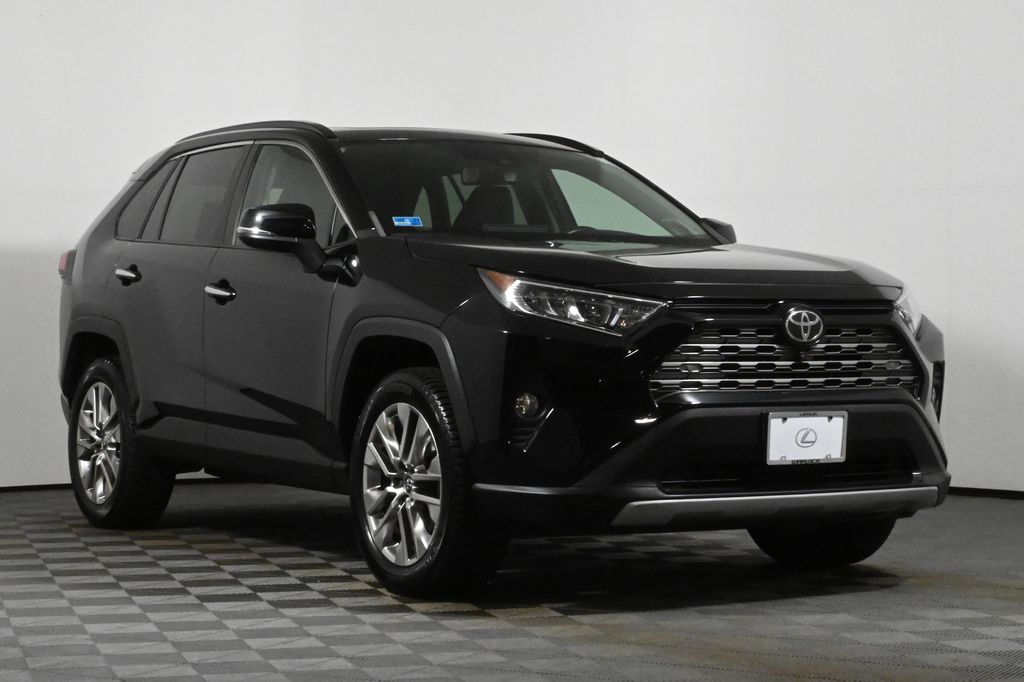 Thumbnail: 2019 Toyota RAV4 - 10