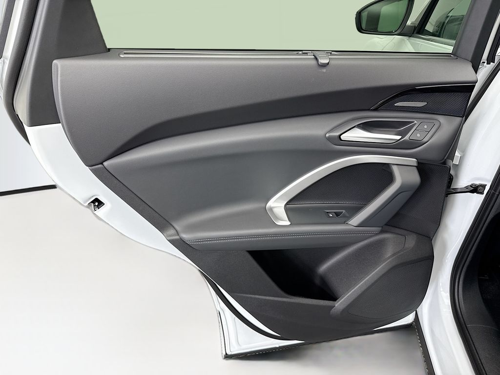 Thumbnail: 2025 Audi Q5 - 27