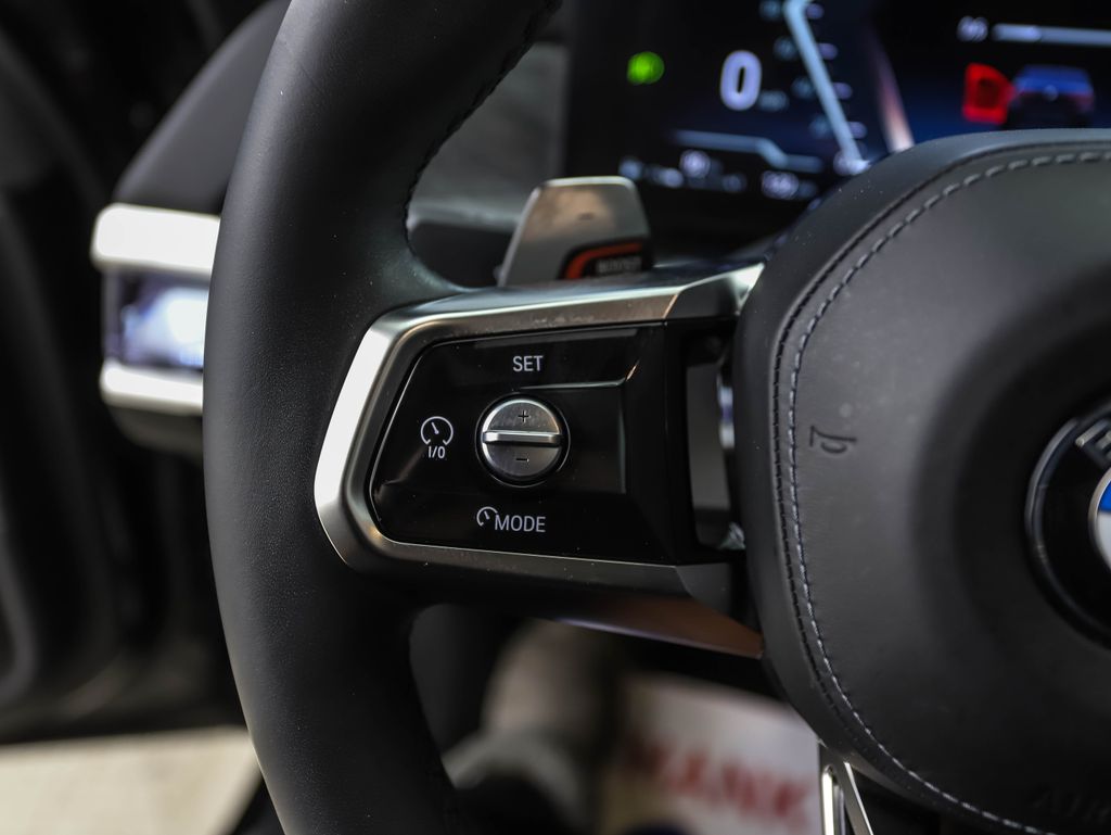 Thumbnail: 2023 BMW 7 Series - 12