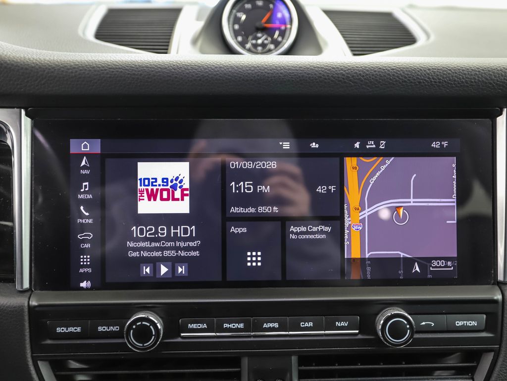 Thumbnail: 2020 Porsche Macan - 15