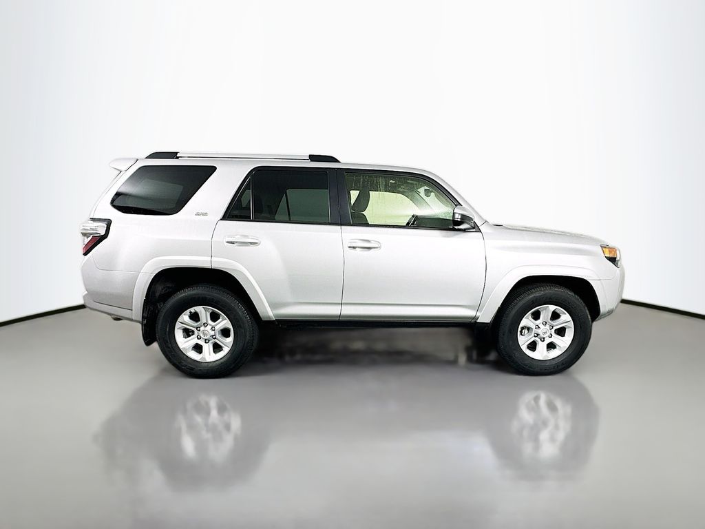 2023 Toyota 4Runner SR5 4