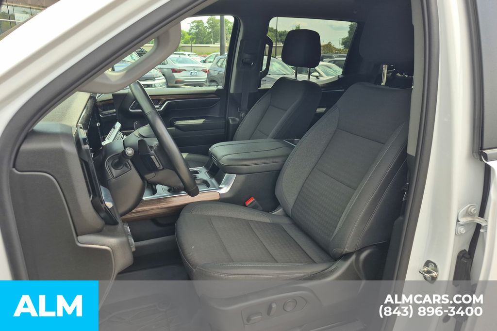 Used 2024 Summit White Chevrolet RST image 17