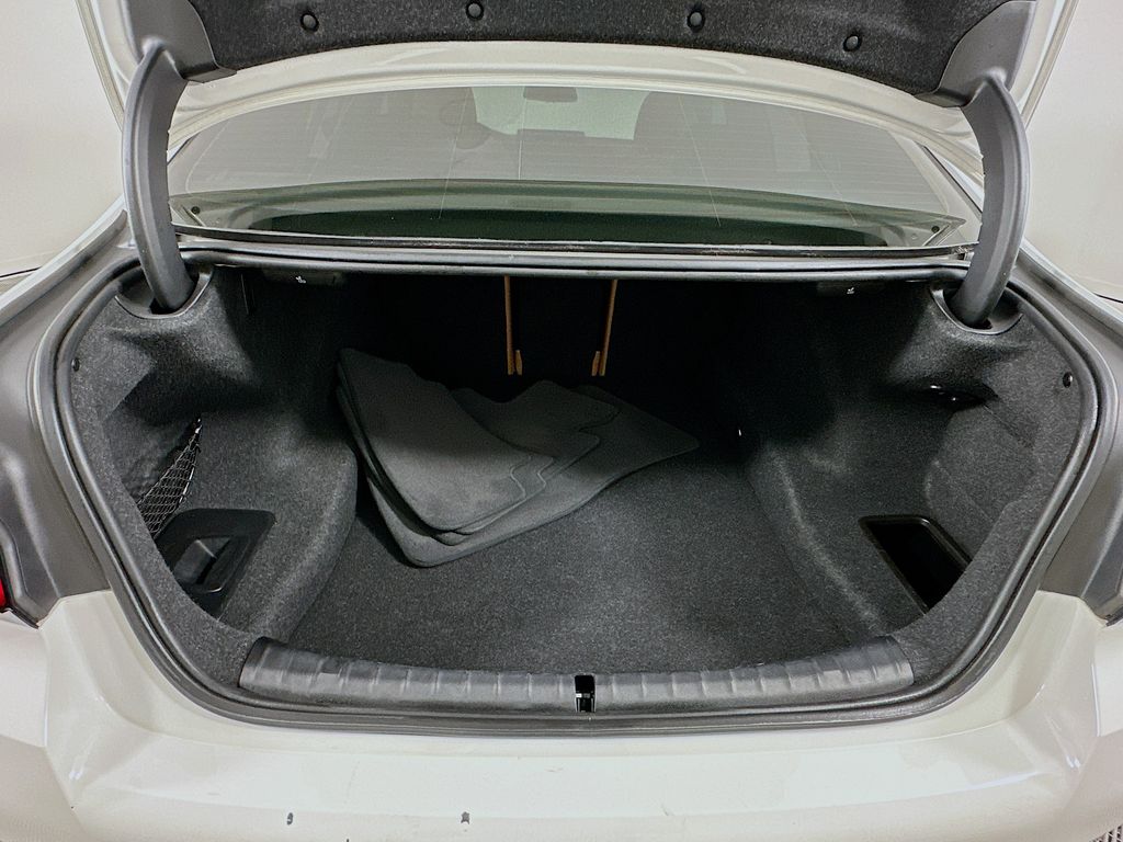 Thumbnail: 2021 BMW 5 Series - 27