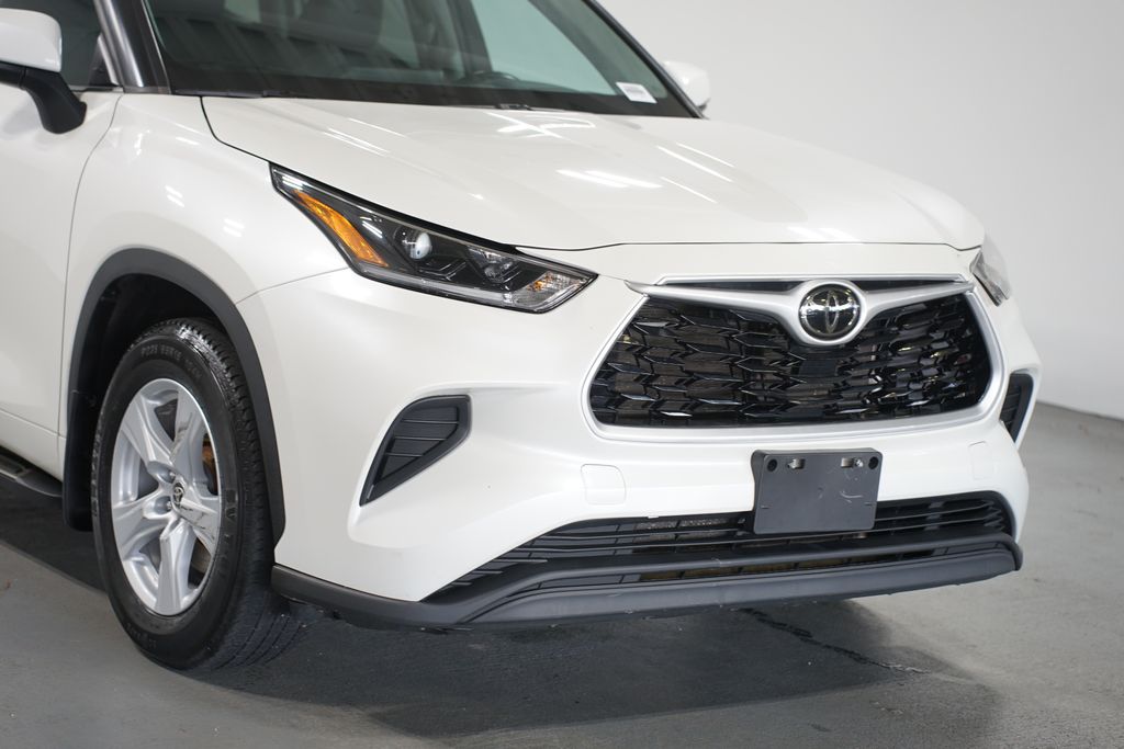 Thumbnail: 2021 Toyota Highlander - 4