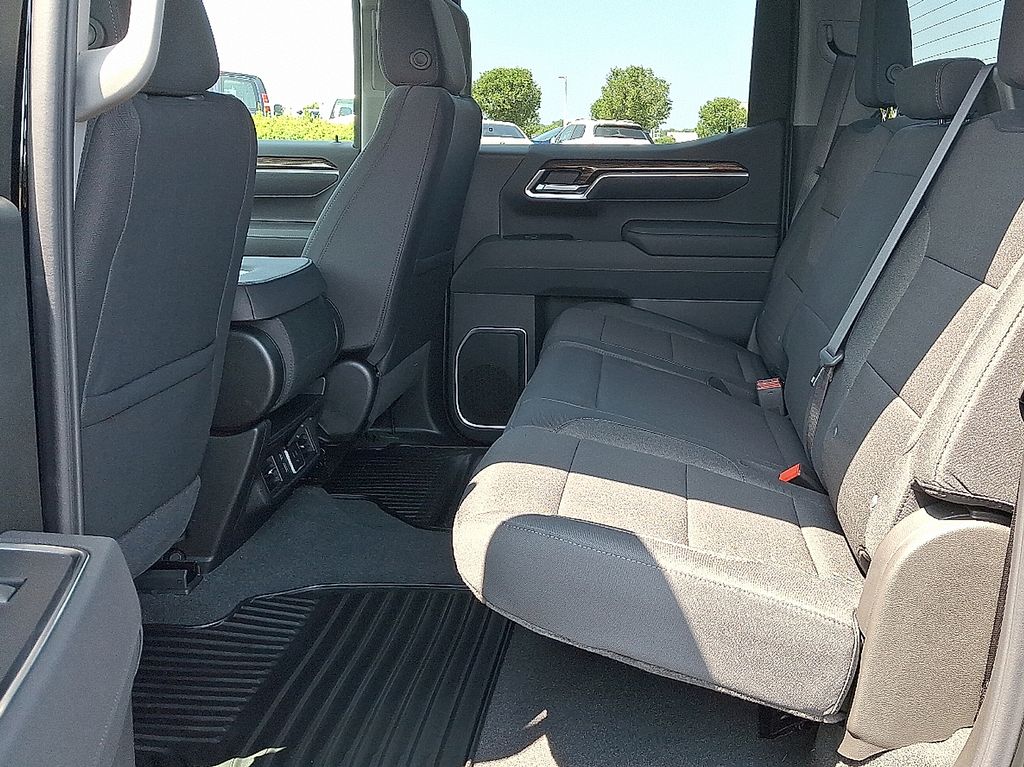 Thumbnail: 2026 Chevrolet Silverado 1500 - 8