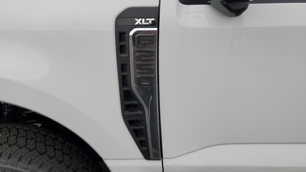 New 2026 White Ford XLT image 11