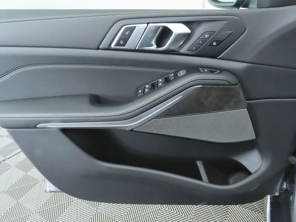 Thumbnail: 2026 BMW X5 - 26