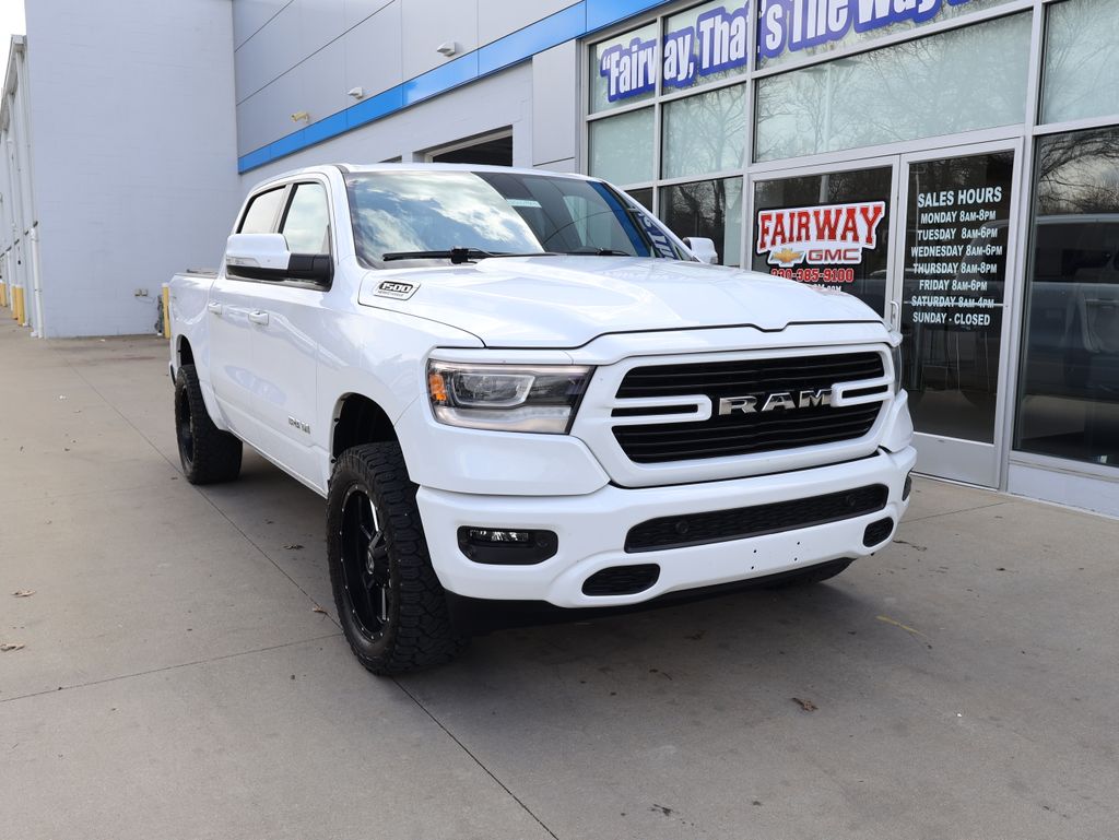 View vehicle photo 2