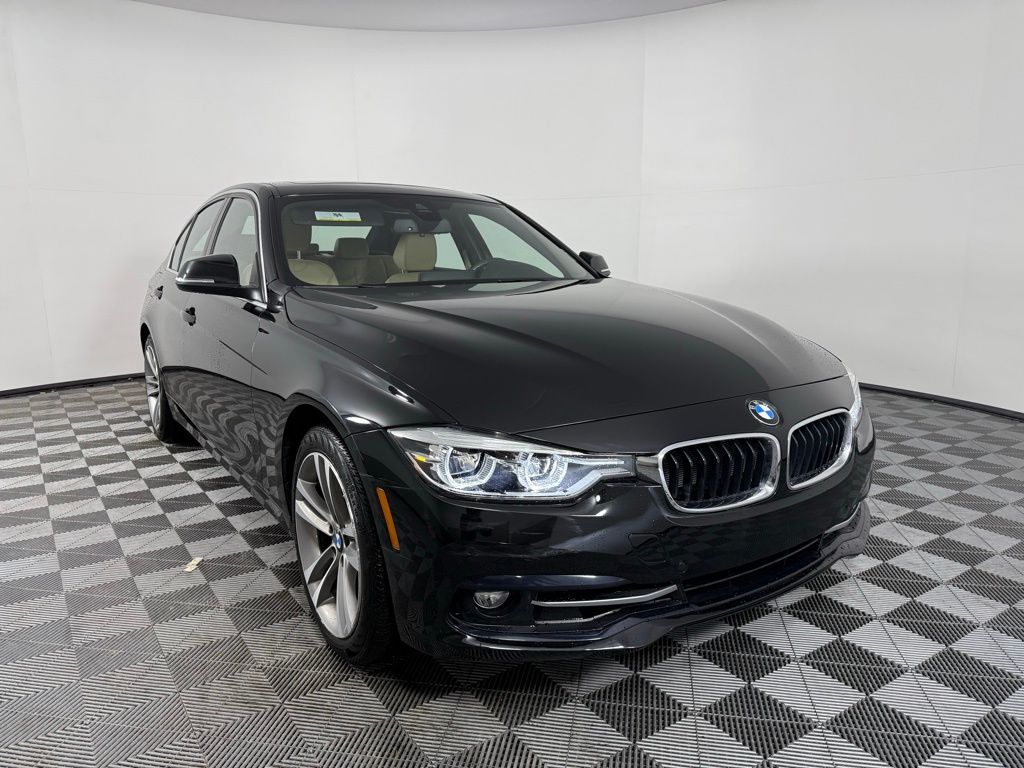 Thumbnail: 2018 BMW 3 Series - 3