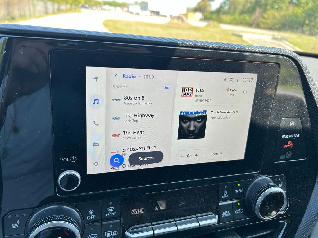 Thumbnail: 2025 Toyota Highlander - 24