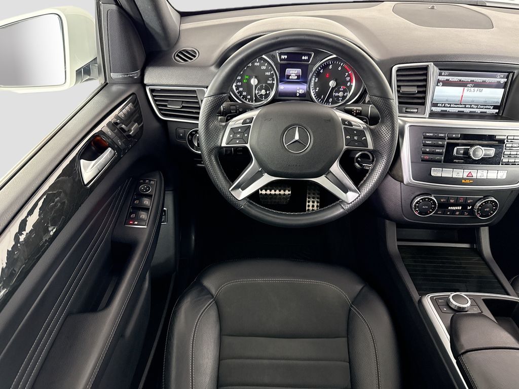 Thumbnail: 2015 Mercedes-Benz M-Class - 10