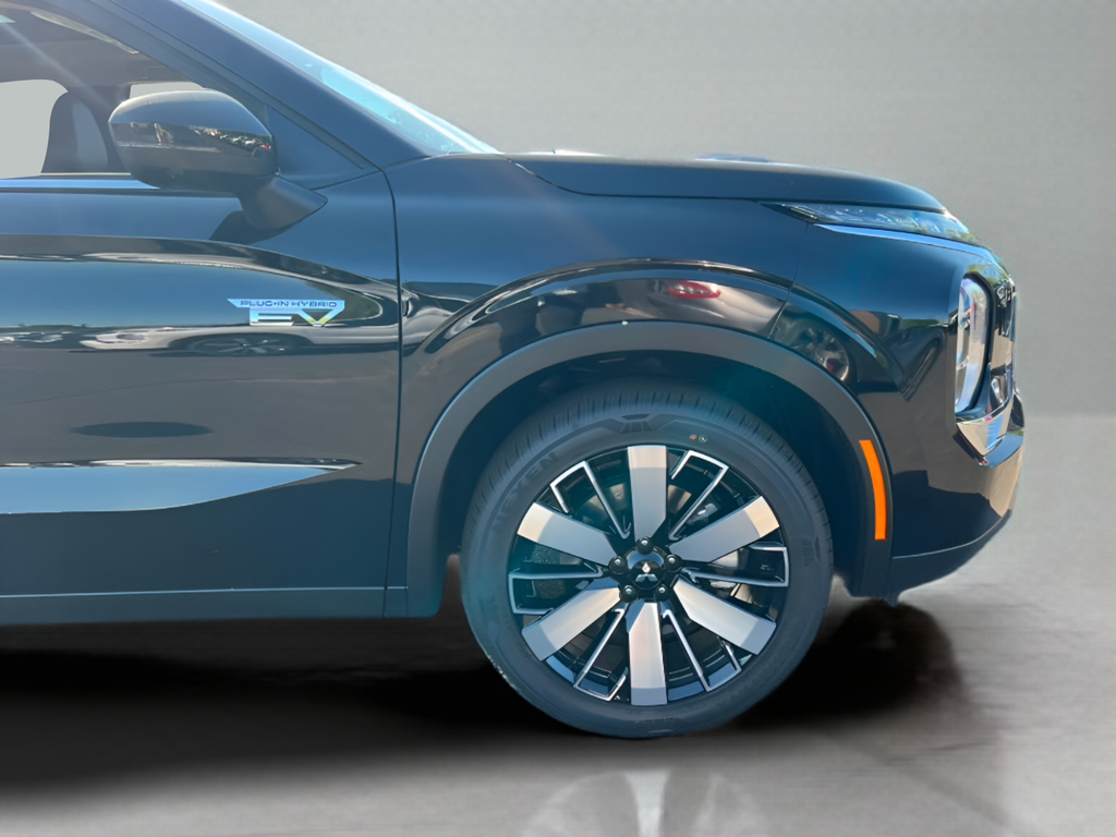 New 2026 Mitsubishi Outlander PHEV SUV