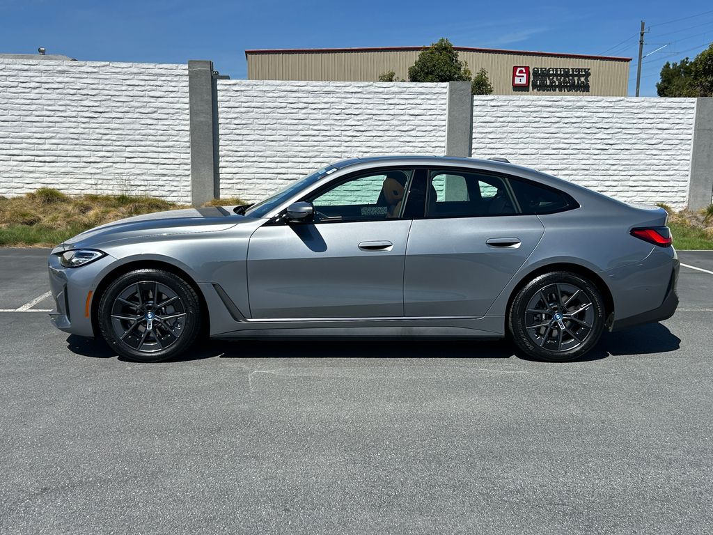 Thumbnail: 2023 BMW i4 - 2