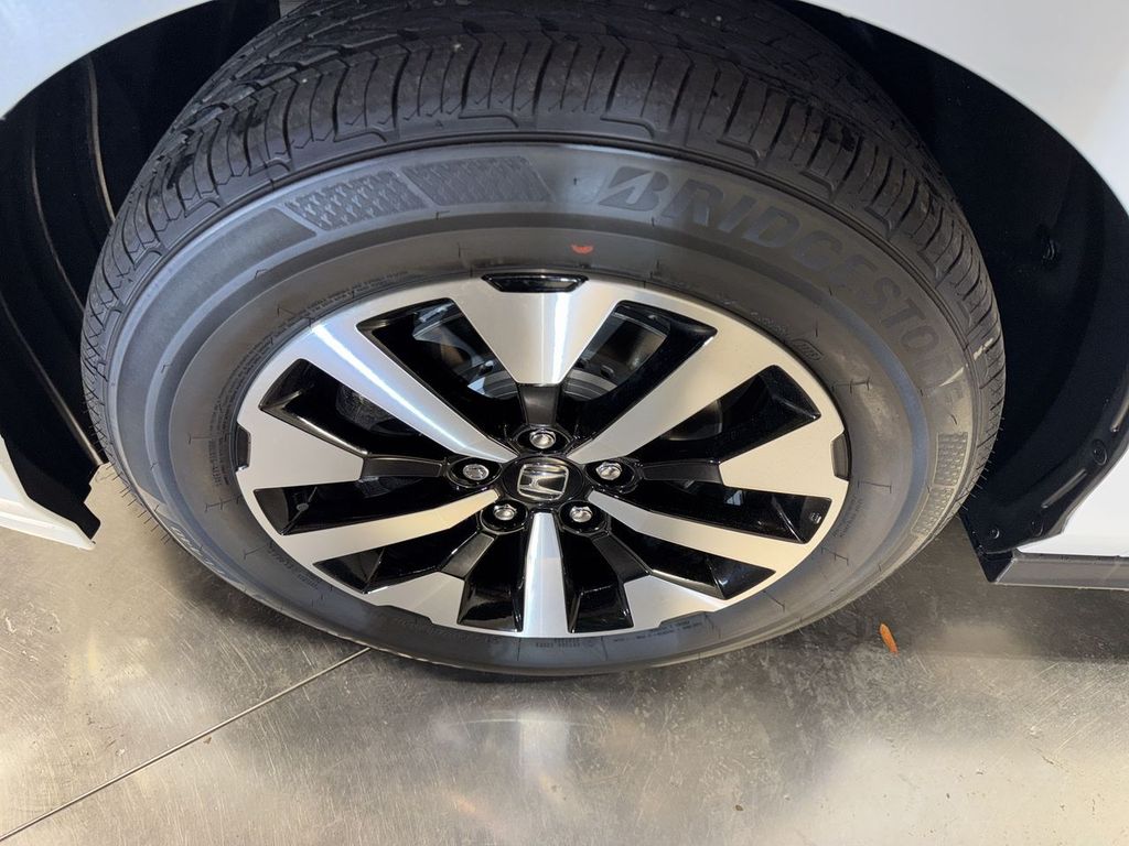 new 2026 Honda Odyssey car, priced at $45,705