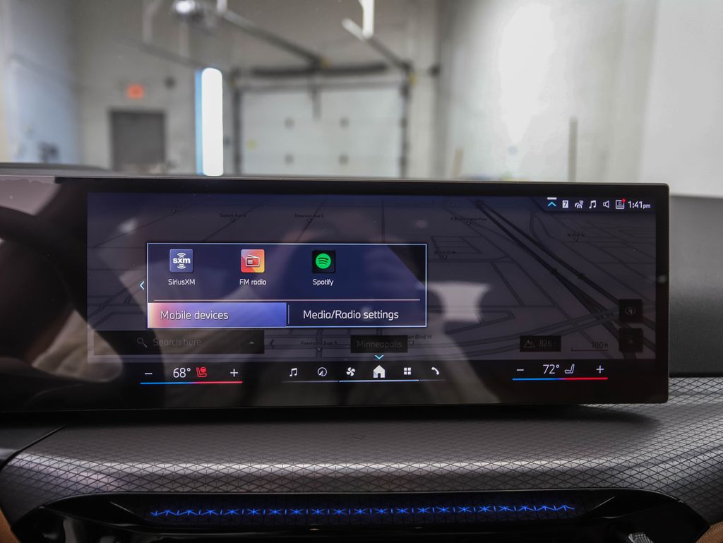 Thumbnail: 2026 BMW i4 - 17