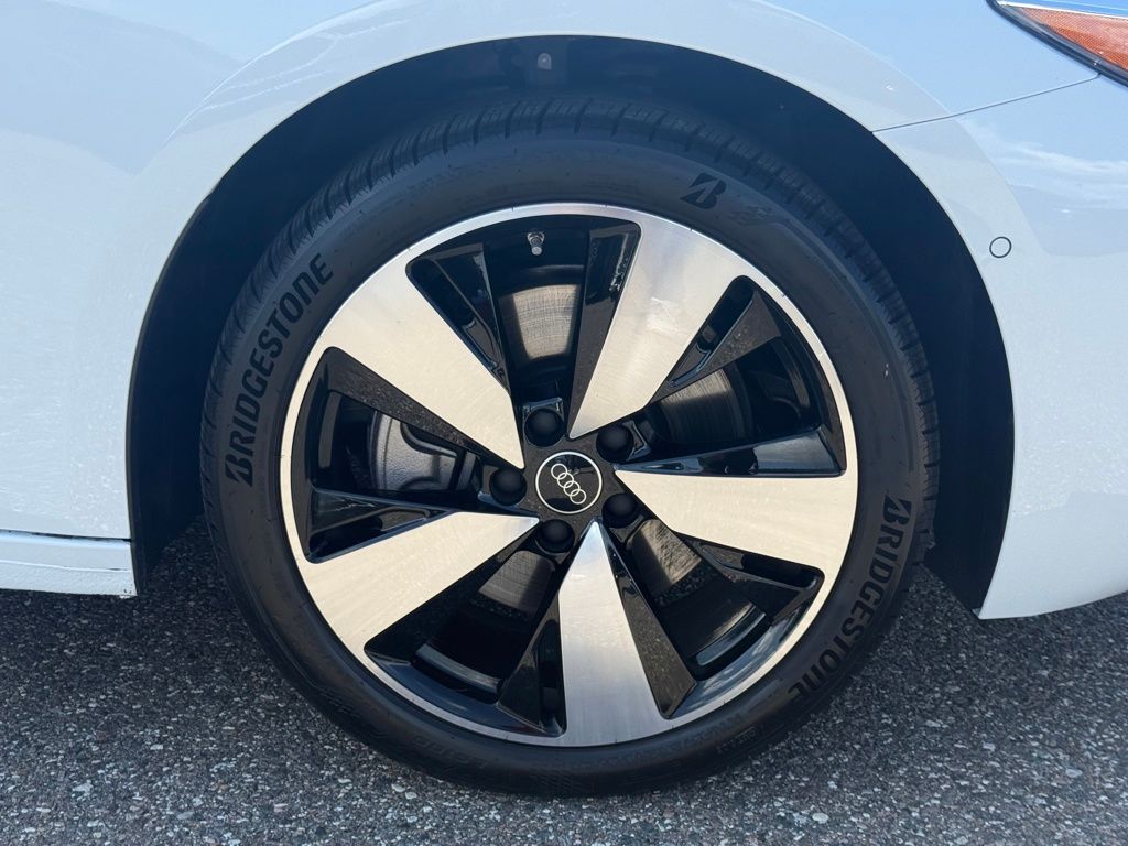 New 2025 White Audi 2.0T Premium image 39