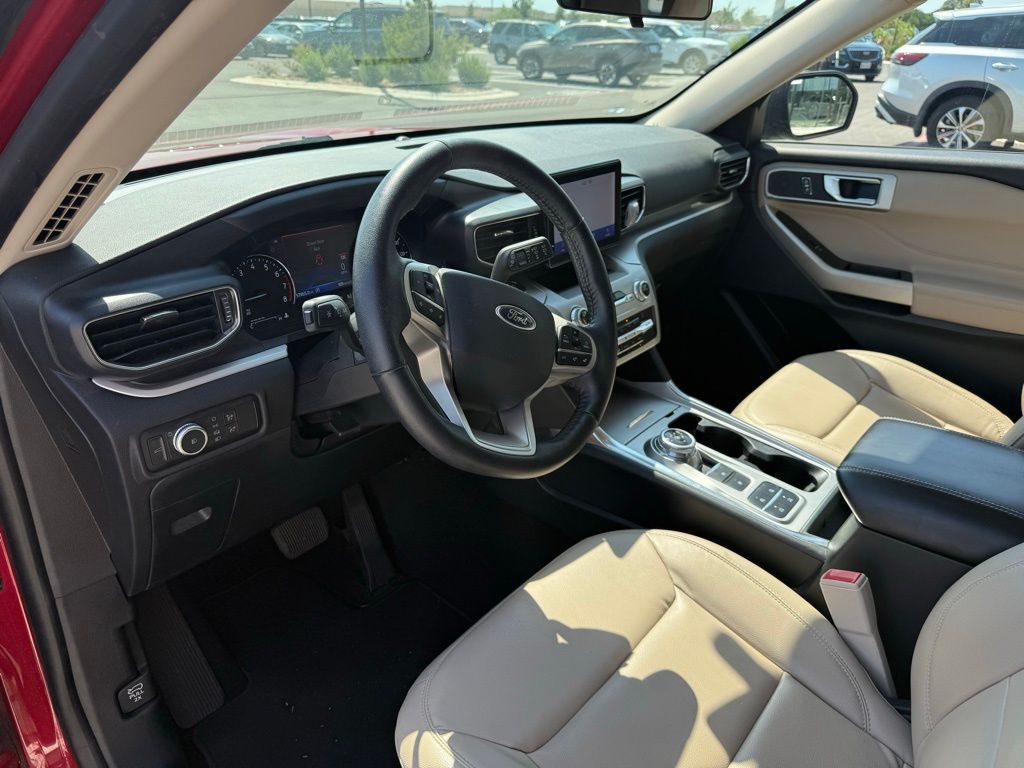 Thumbnail: 2020 Ford Explorer - 9
