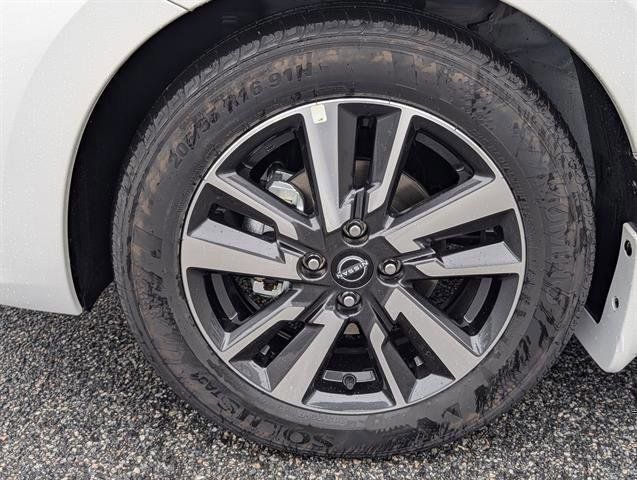 New 2025 Nissan Versa Sedan