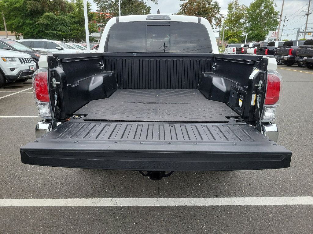 2021 Toyota Tacoma TRD Off-Road 25