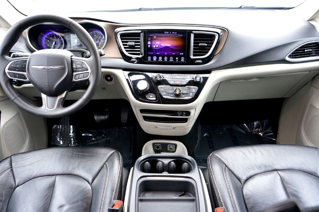 Used Car 2017 Chrysler Pacifica  Touring L For Sale Under $12,000 In Taylor, Texas