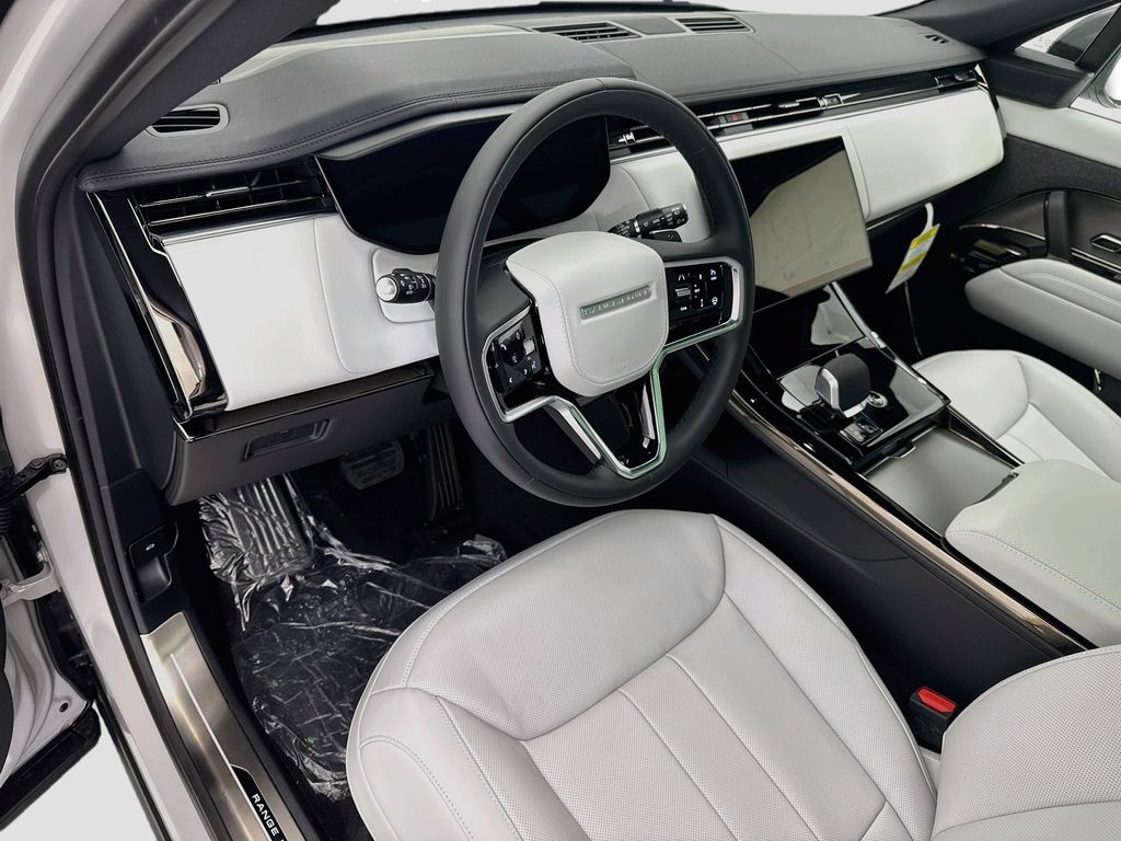 Thumbnail: 2026 Land Rover Range Rover Sport - 9