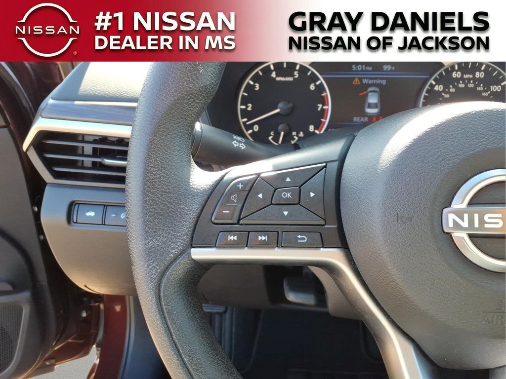 Used 2024 Nissan Altima Sedan
