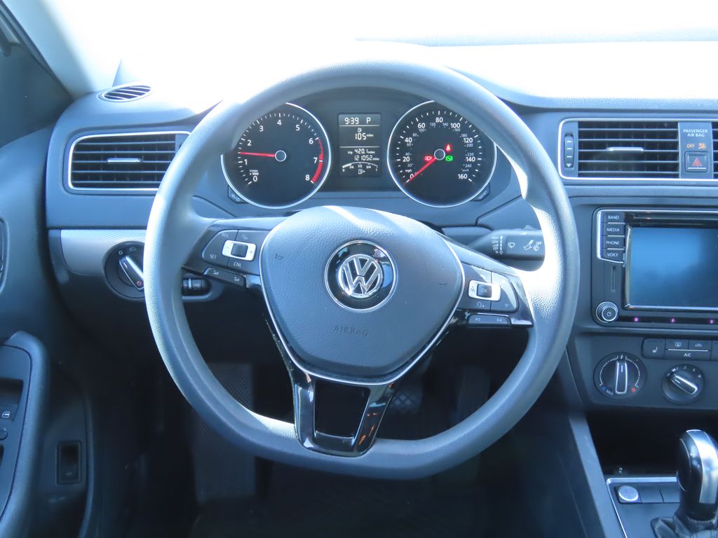 Thumbnail: 2016 Volkswagen Jetta - 6