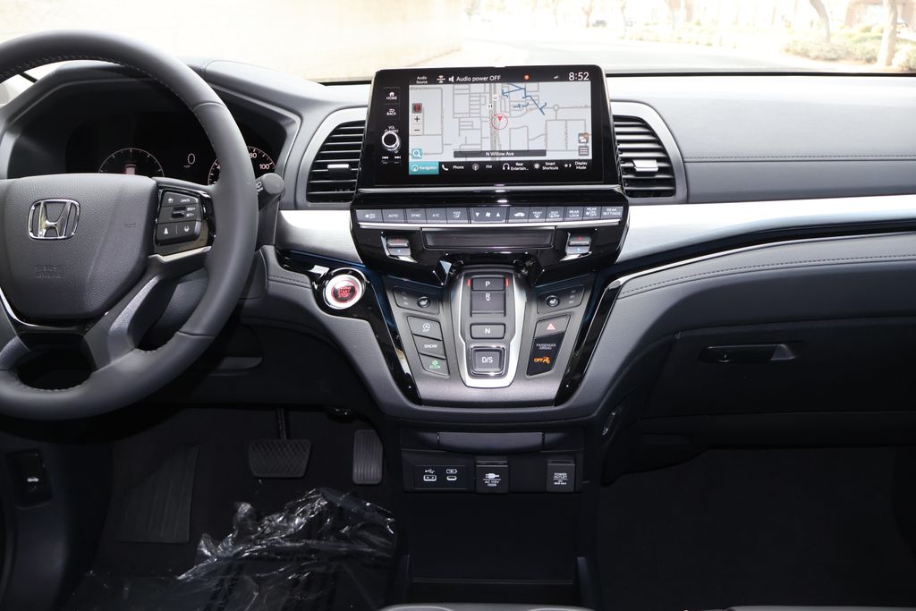 Thumbnail: 2026 Honda Odyssey - 16