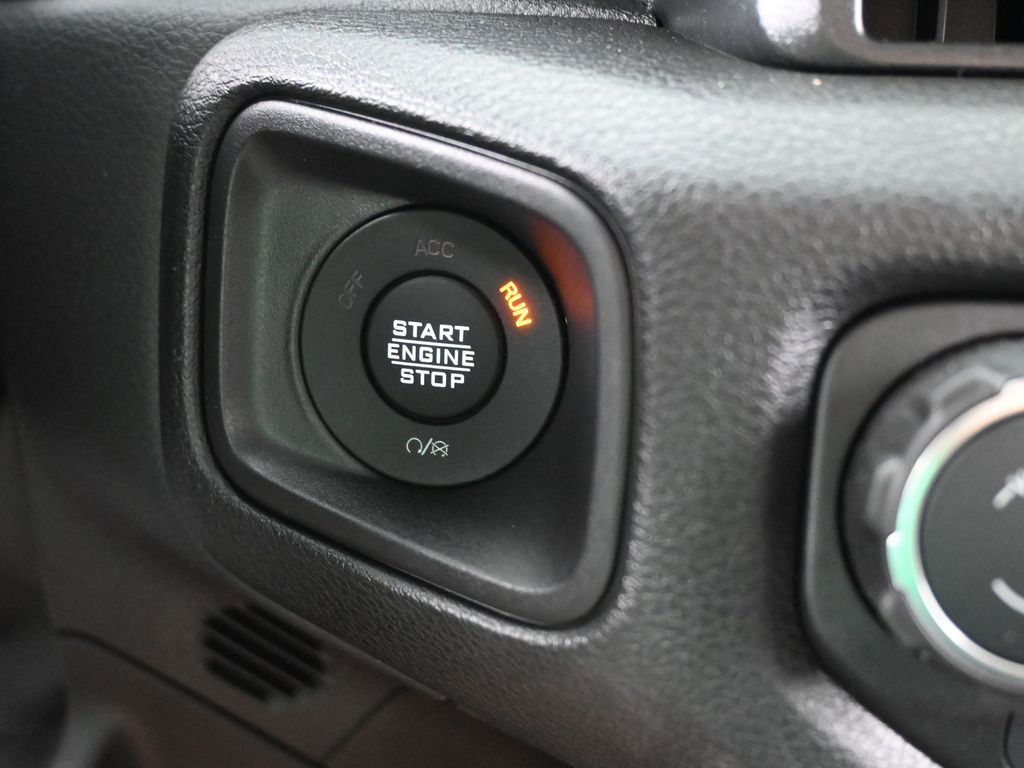 New 2026 Granite Crystal Metallic Clearcoat Jeep Sport image 24