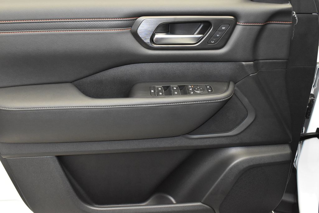 Thumbnail: 2025 Nissan Armada - 10