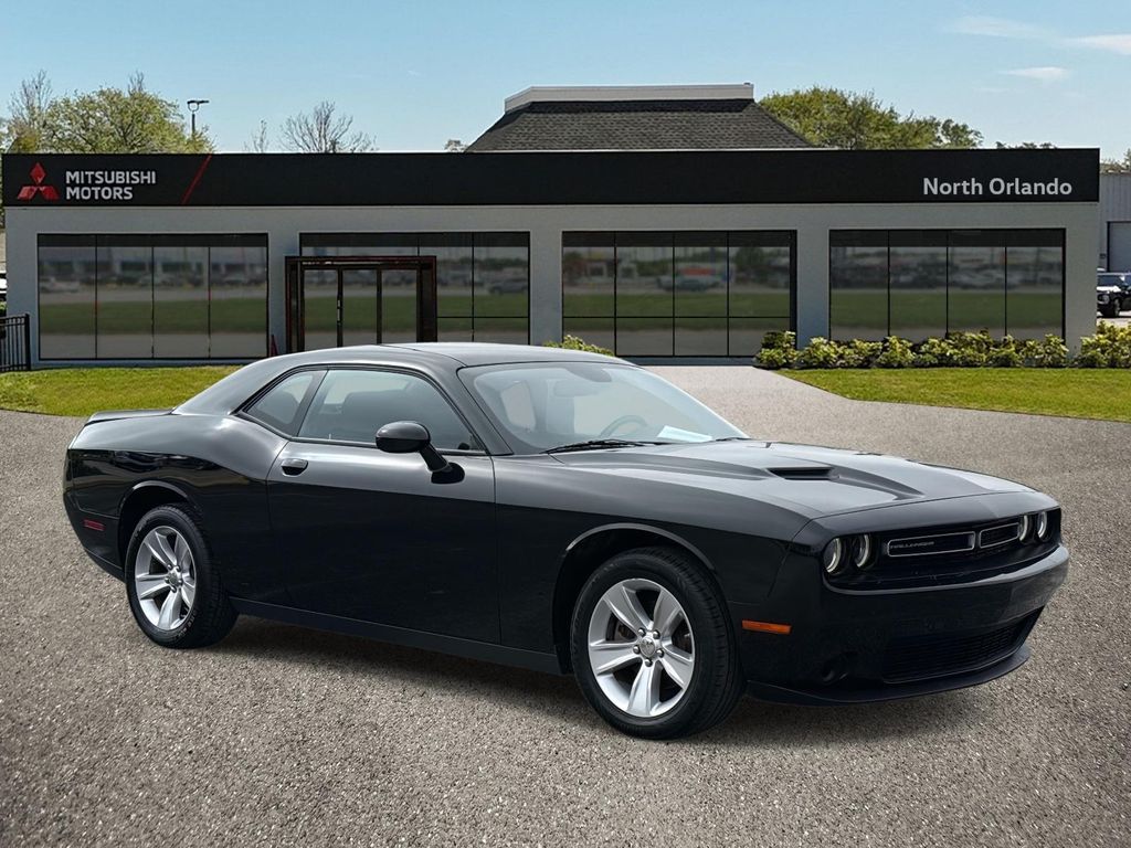 2023 Dodge Challenger SXT RWD