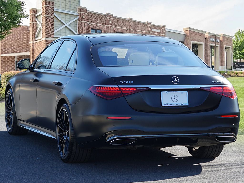 Thumbnail: 2023 Mercedes-Benz S-Class - 7