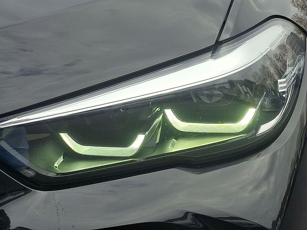 Thumbnail: 2022 BMW X6 - 9