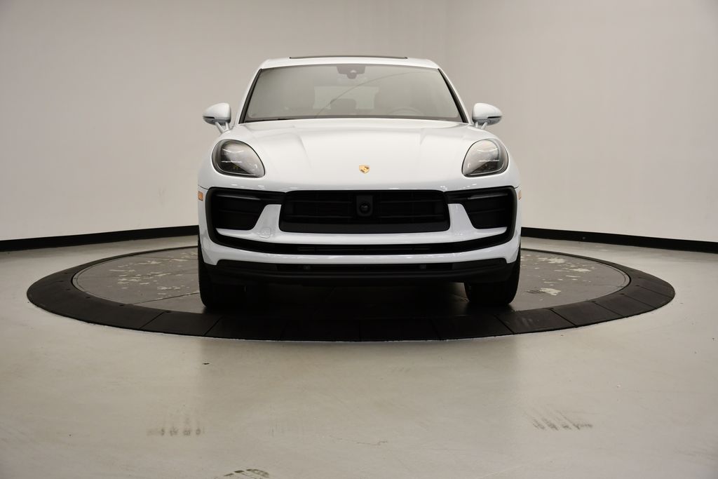 Thumbnail: 2025 Porsche Macan - 8
