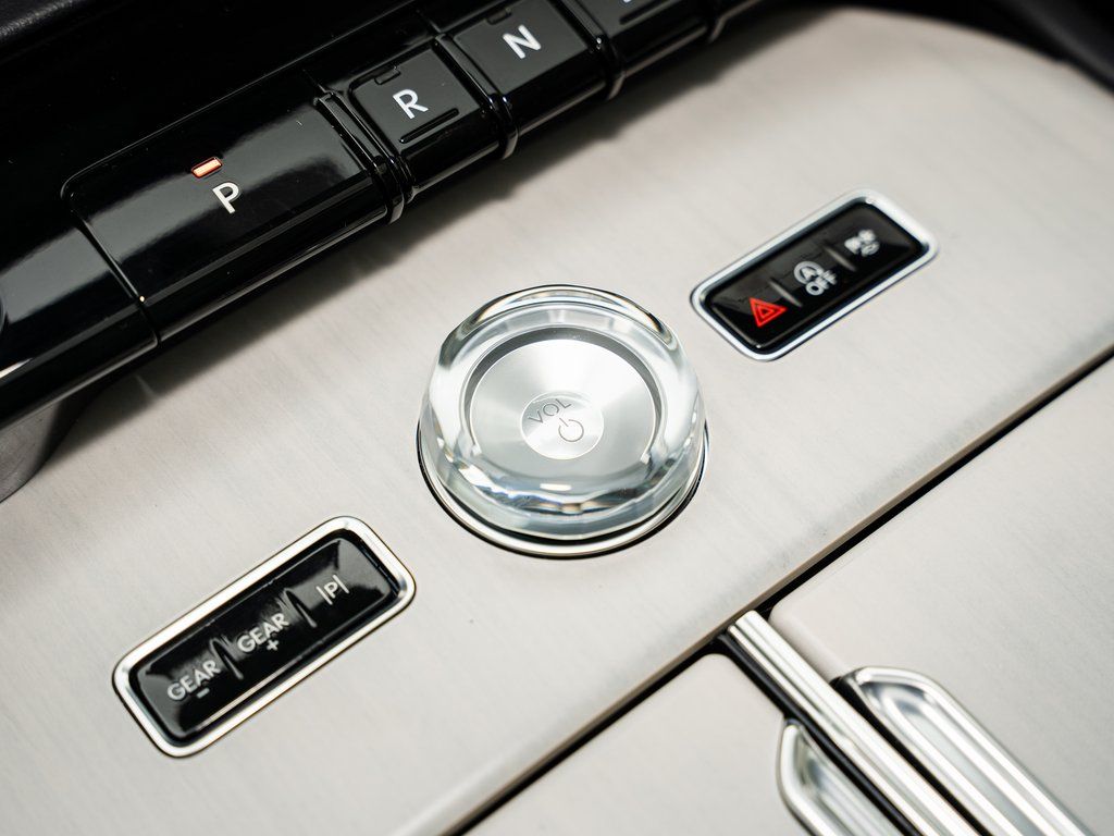 New 2026 White Lincoln Reserve image 29